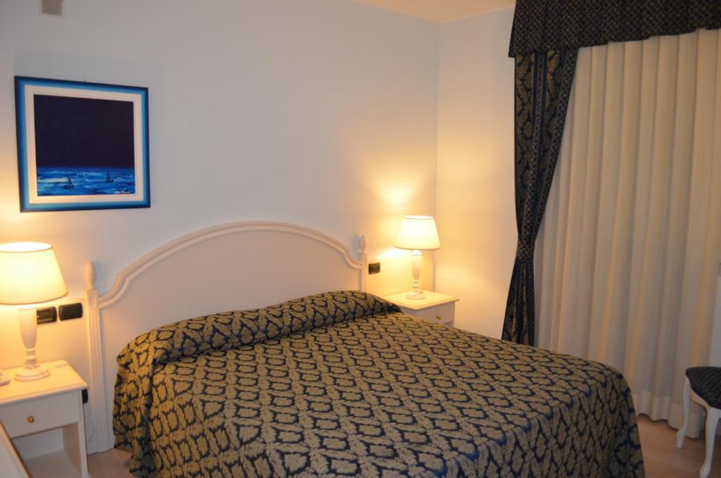 Hotel Olioso Пескьера-дель-Гарда Номер фото