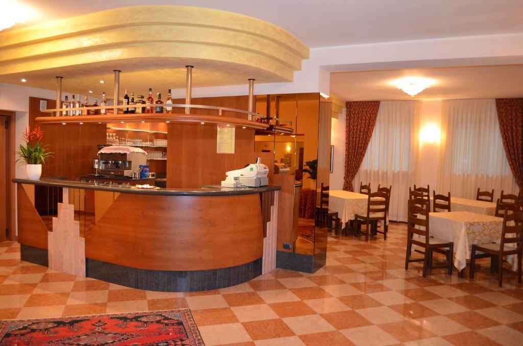 Hotel Olioso Пескьера-дель-Гарда Экстерьер фото