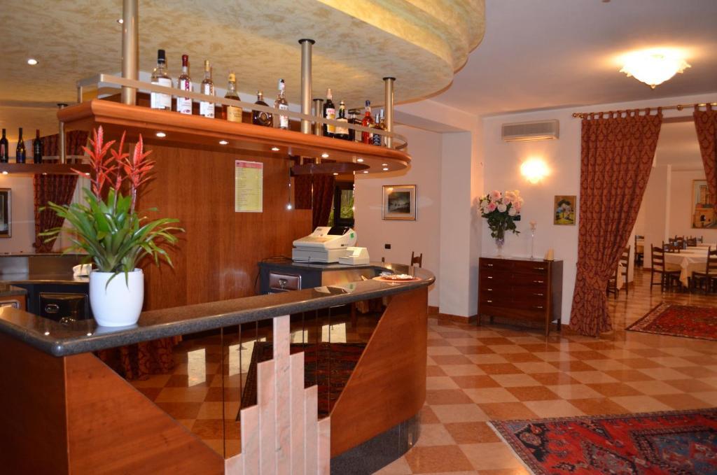 Hotel Olioso Пескьера-дель-Гарда Экстерьер фото
