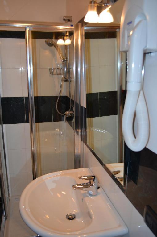 Hotel Olioso Пескьера-дель-Гарда Экстерьер фото