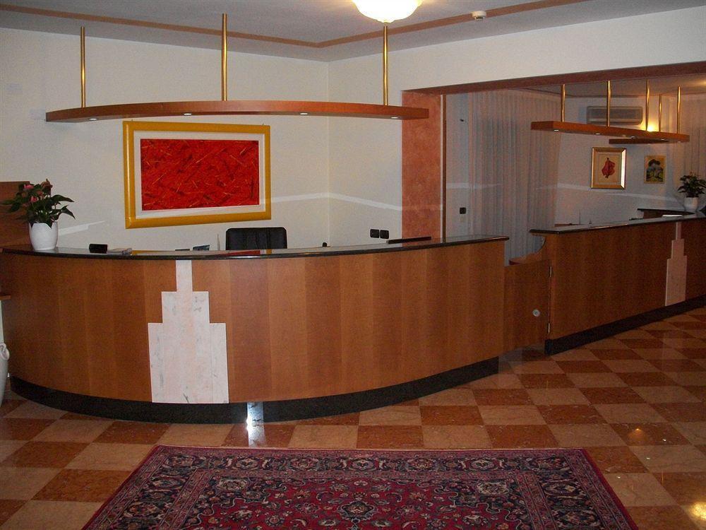 Hotel Olioso Пескьера-дель-Гарда Экстерьер фото