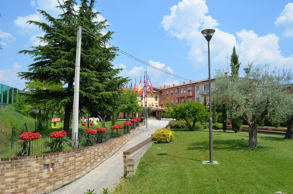 Hotel Olioso Пескьера-дель-Гарда Экстерьер фото